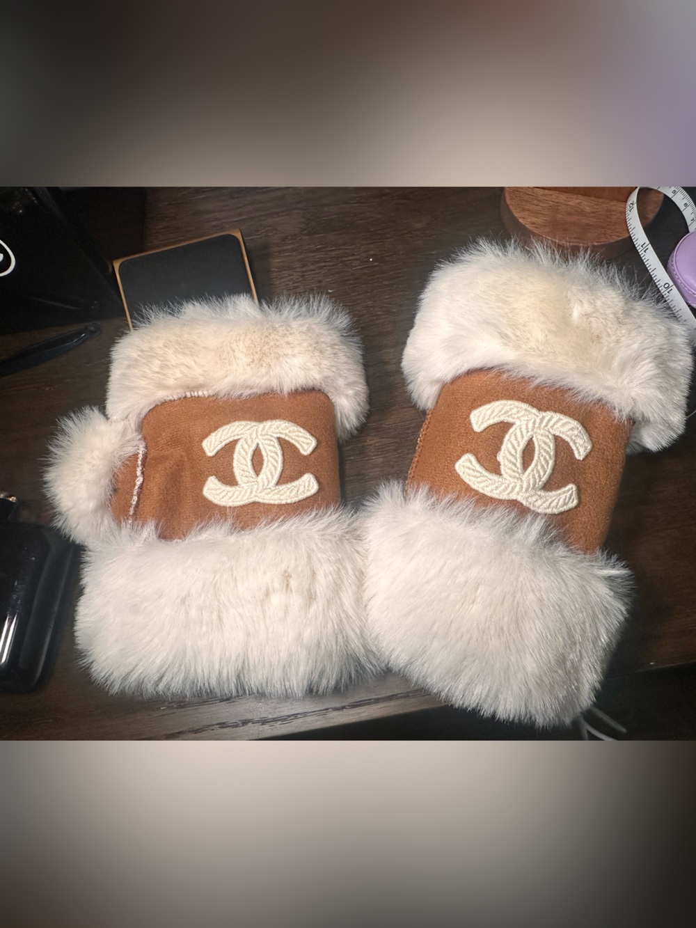 Quality fur cc mittens